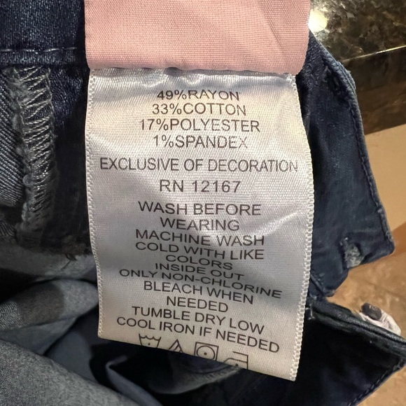 Laurie Felt Los Angeles Silky Flare with Vital Stretch Technology Jeans - Picture 13 of 15